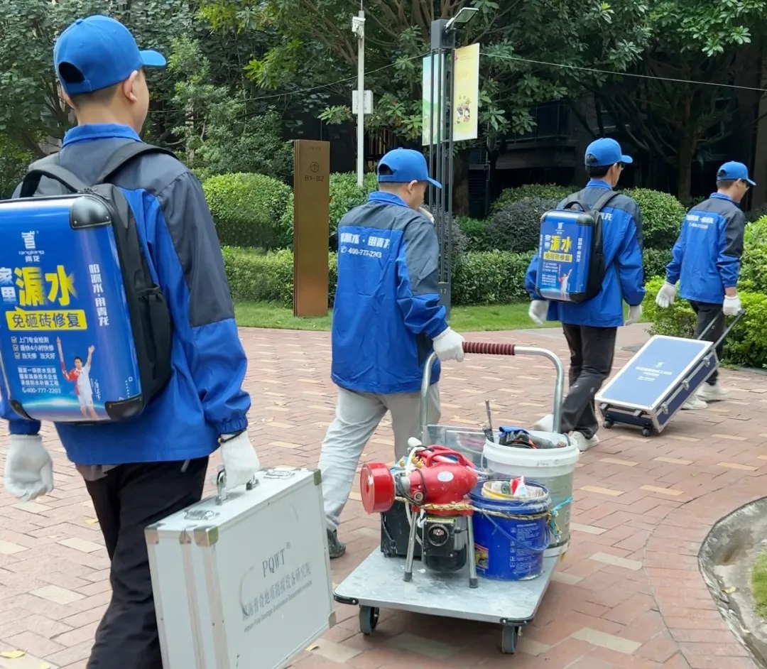 還在卷白領(lǐng)？現(xiàn)在真正高收入的，反而是這群“干臟活”的人